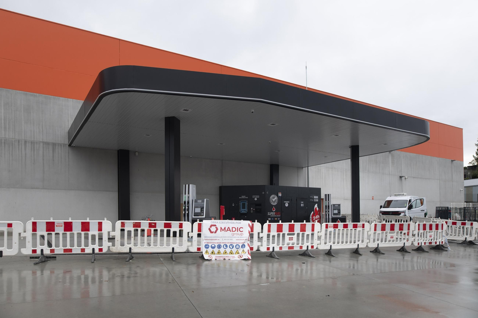 La nueva gasolinera de Superfuel en San Cibrao.