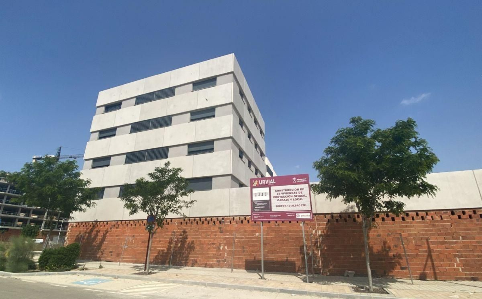 Bloque de viviendas protegidas en Albacete.