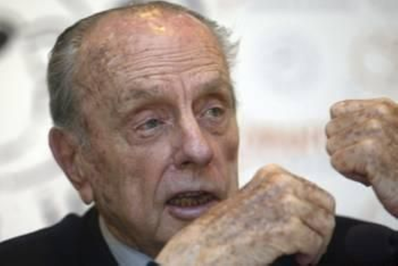 El senador del PP, Manuel Fraga Iribarne. (Foto: ARCHIVO)