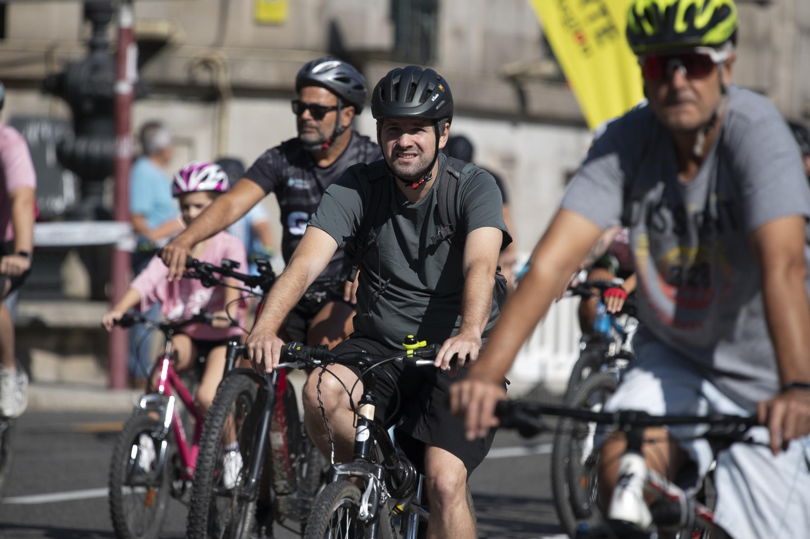 Galería | Ourense disfruta de un Día da Bici con sol, ambiente familiar y regalos
