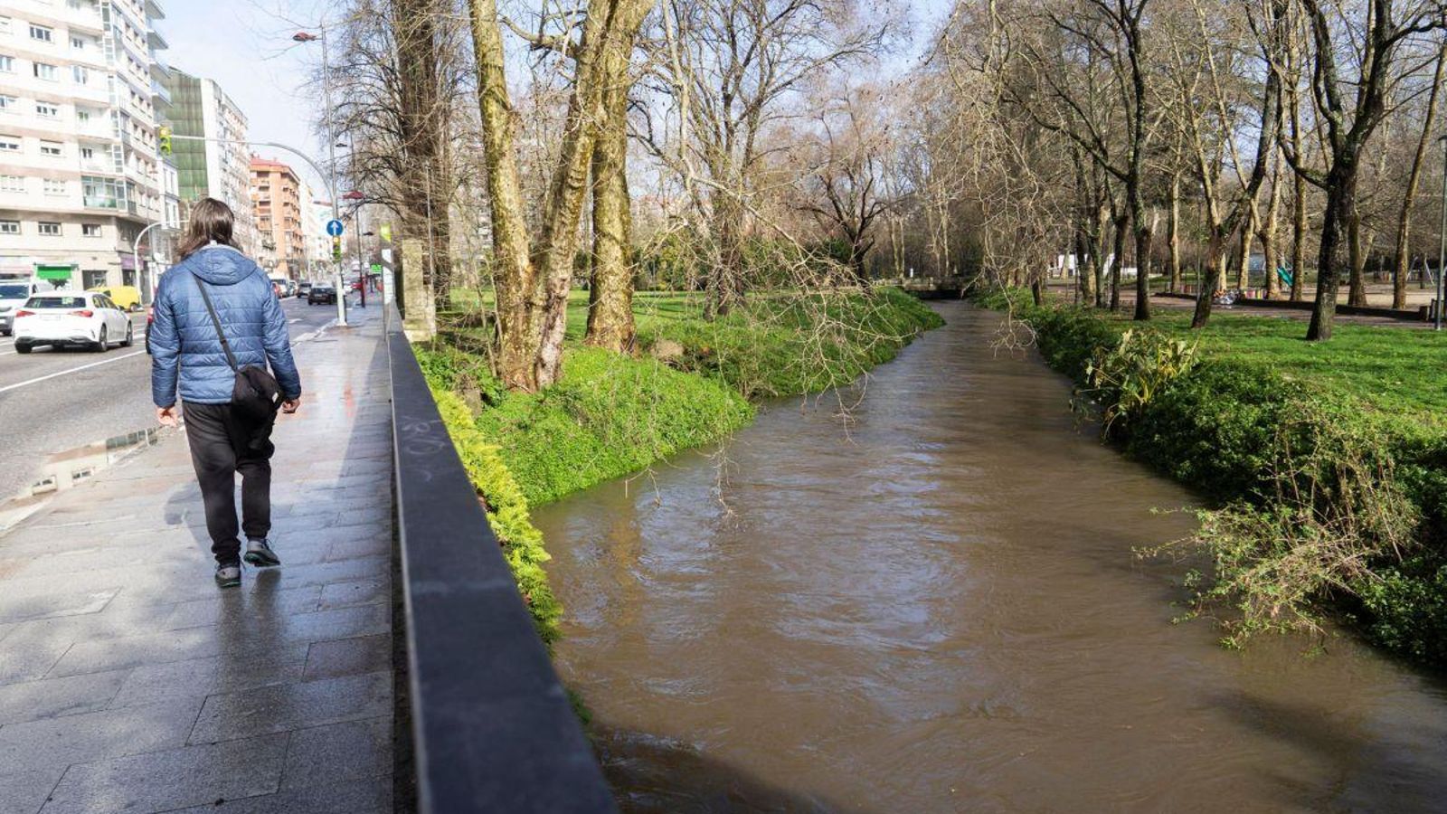 El Lagares, con gran caudal pese a llover menos