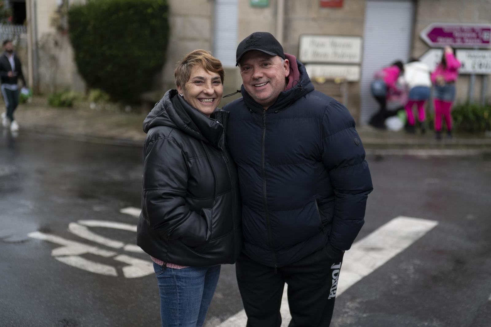Galería | El Entroido itinerante de Parada de Amoeiro lleva la diversión por bandera
