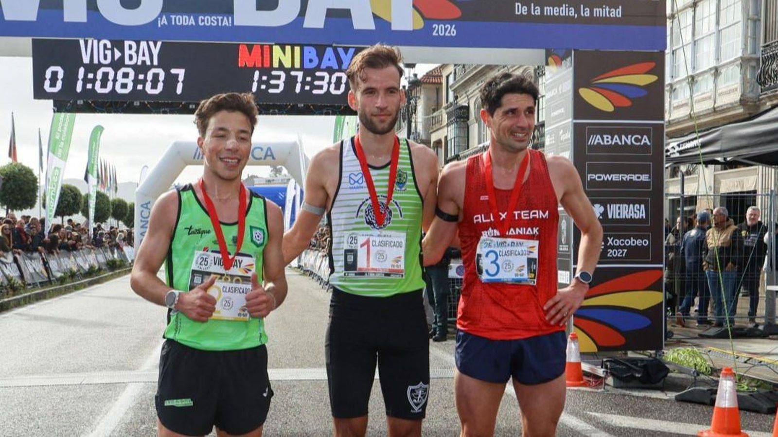 Jorge Puig Malvar, en el centro, acompañado por Ruben Pires y Alejandro Fernández