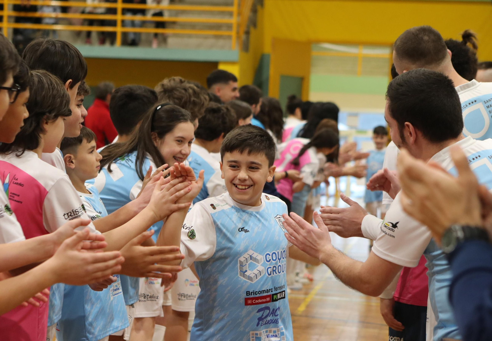 Galería | El futuro del básket se puso las zapatillas