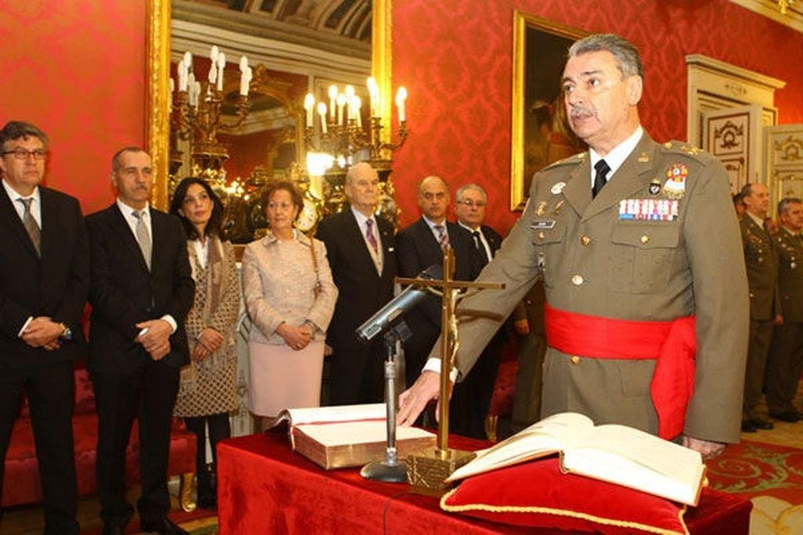 El general de División en la reserva Antonio Budiño, número 1 de vox.