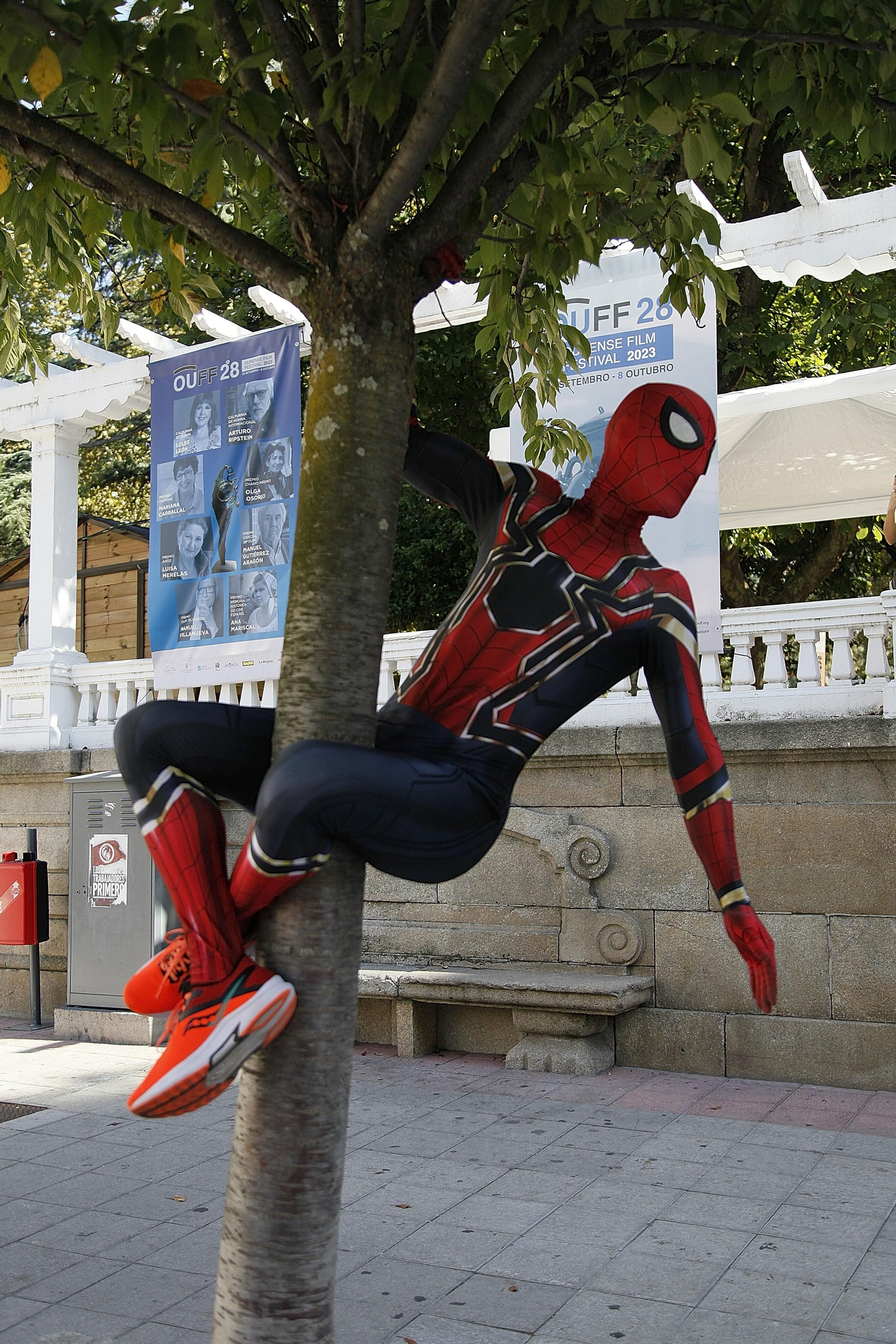 No hay alturas que se le resistan al hombre araña