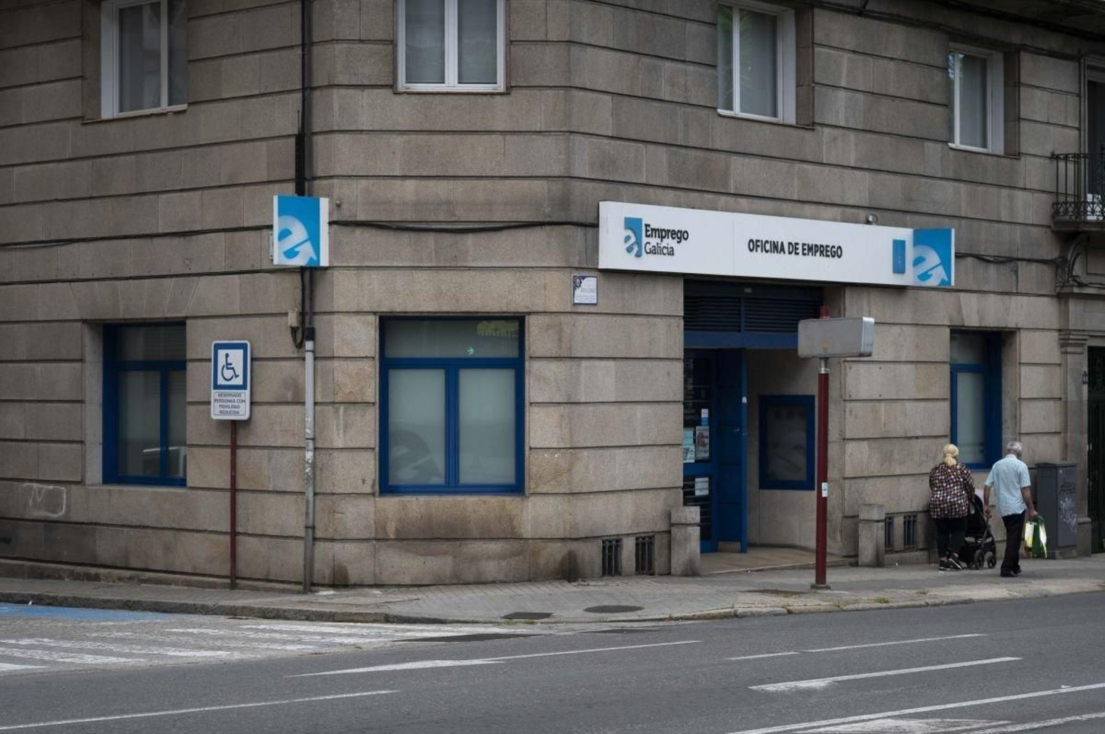 Oficina de empleo de la rúa do Progreso de la ciudad. Foto: Martiño Pinal