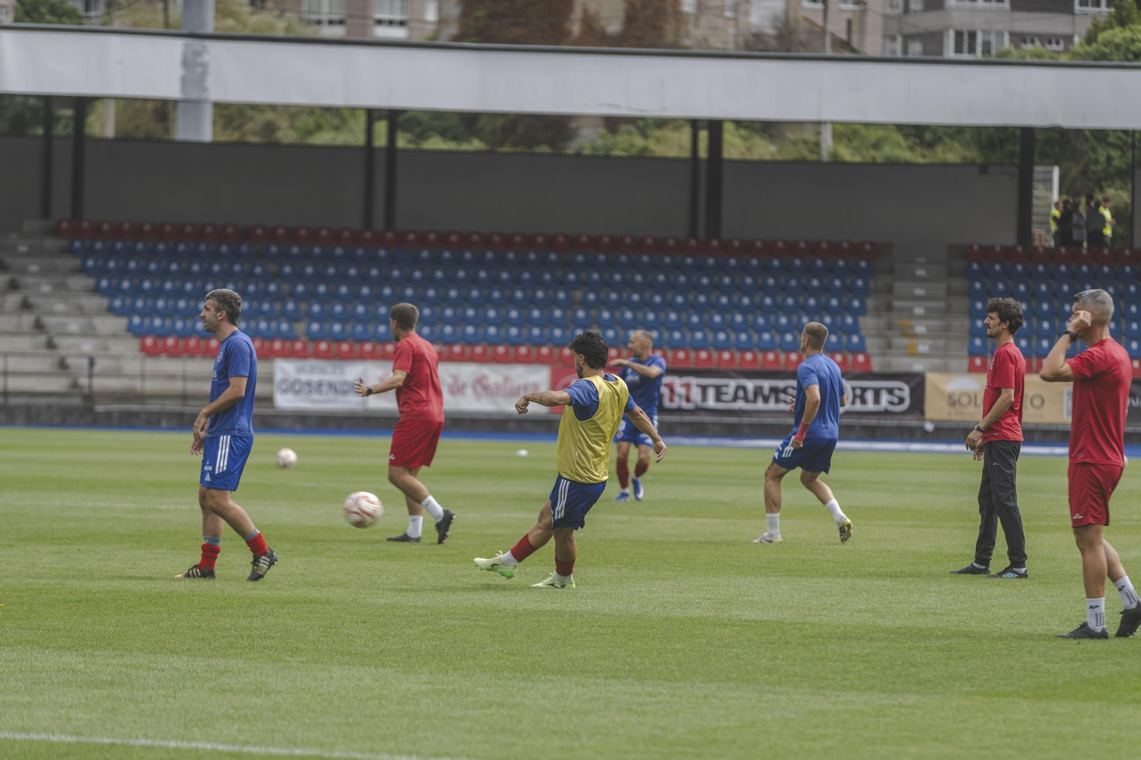 Galería | O Couto disfruta con el estreno de la UD Ourense en Primera Federación, en fotos