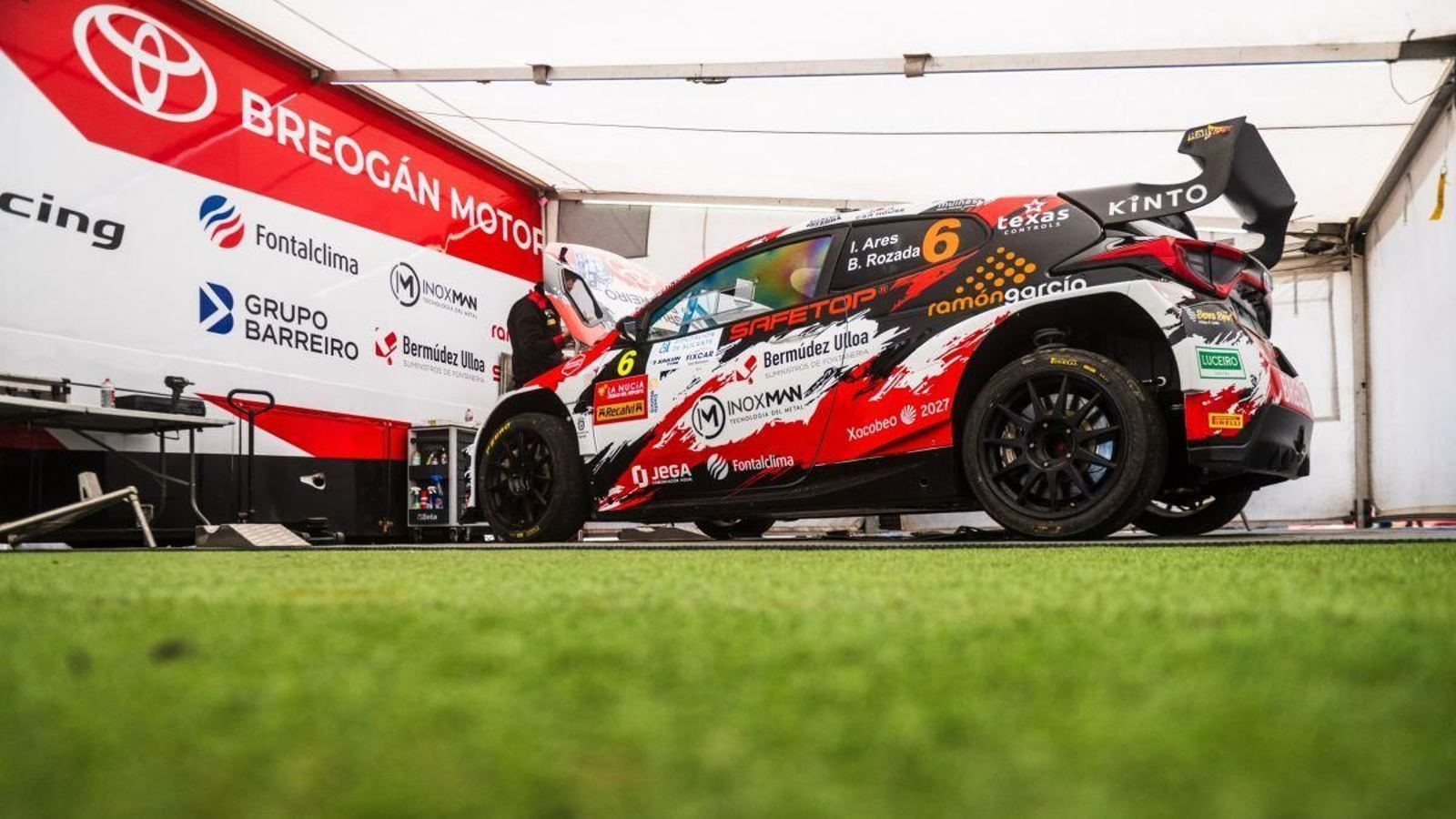 El piloto coruñés Iván Ares estará en la salida con su Toyota Yaris GR Rally2, con el que hará varios test.