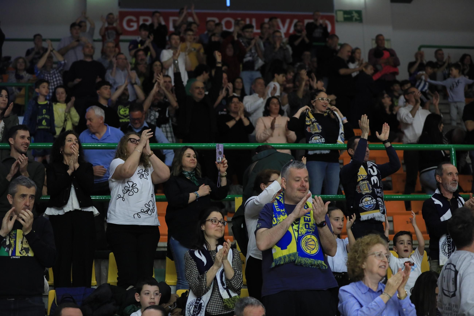 Galería | Así se vivió en el Pazo la victoria del COB