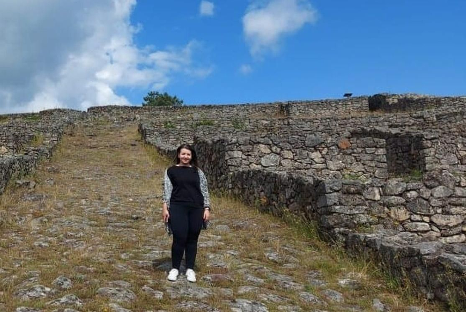 Lorena Peleteiro, en el Castro de San Cibrao de Las.