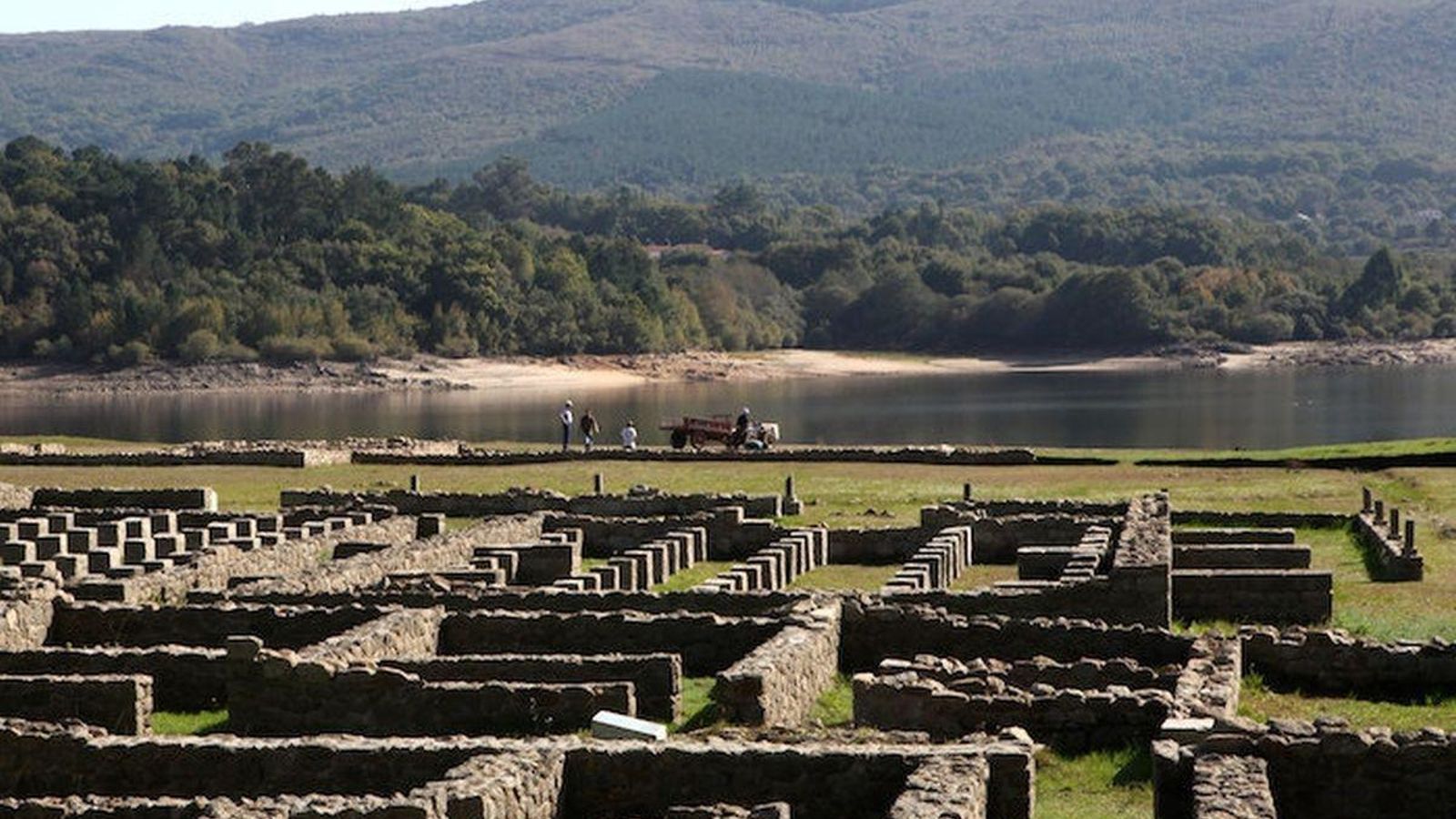 Parte del campamento militar romano ubicado junto al embalse de As Conchas