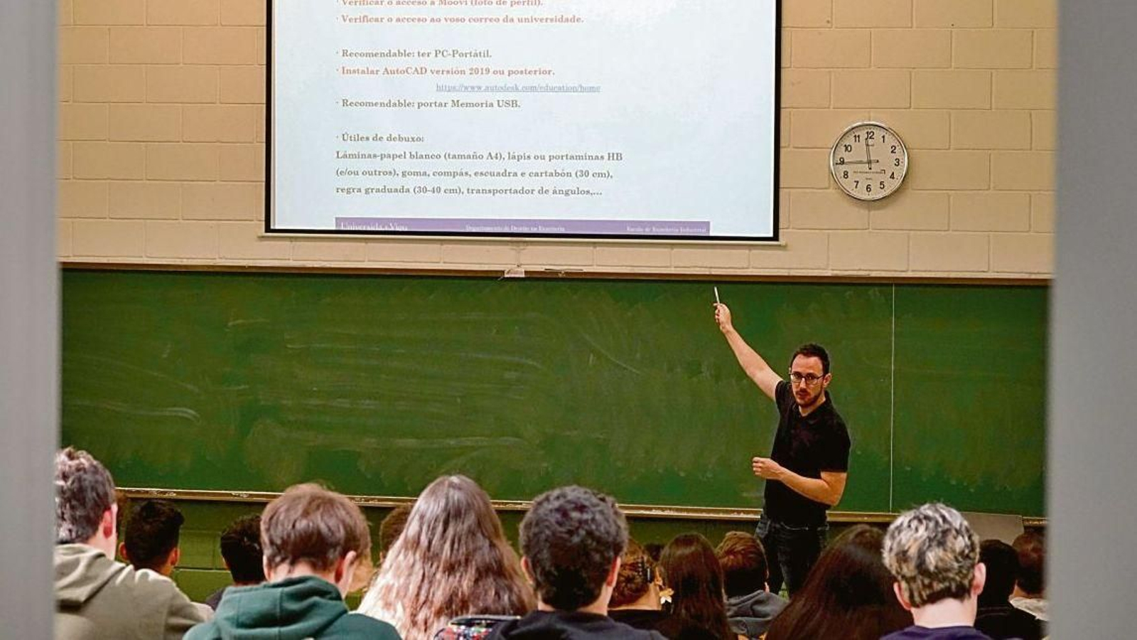 Una clase en la Escuela de Ingeniería Industrial del campus de Vigo.