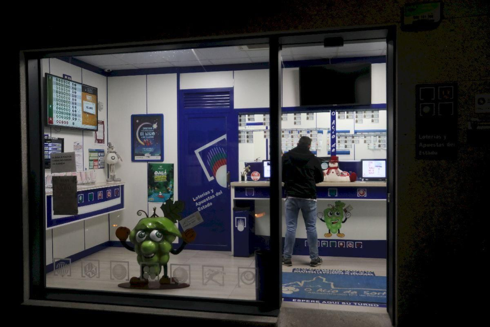 Despacho de lotería del Niño. José Paz