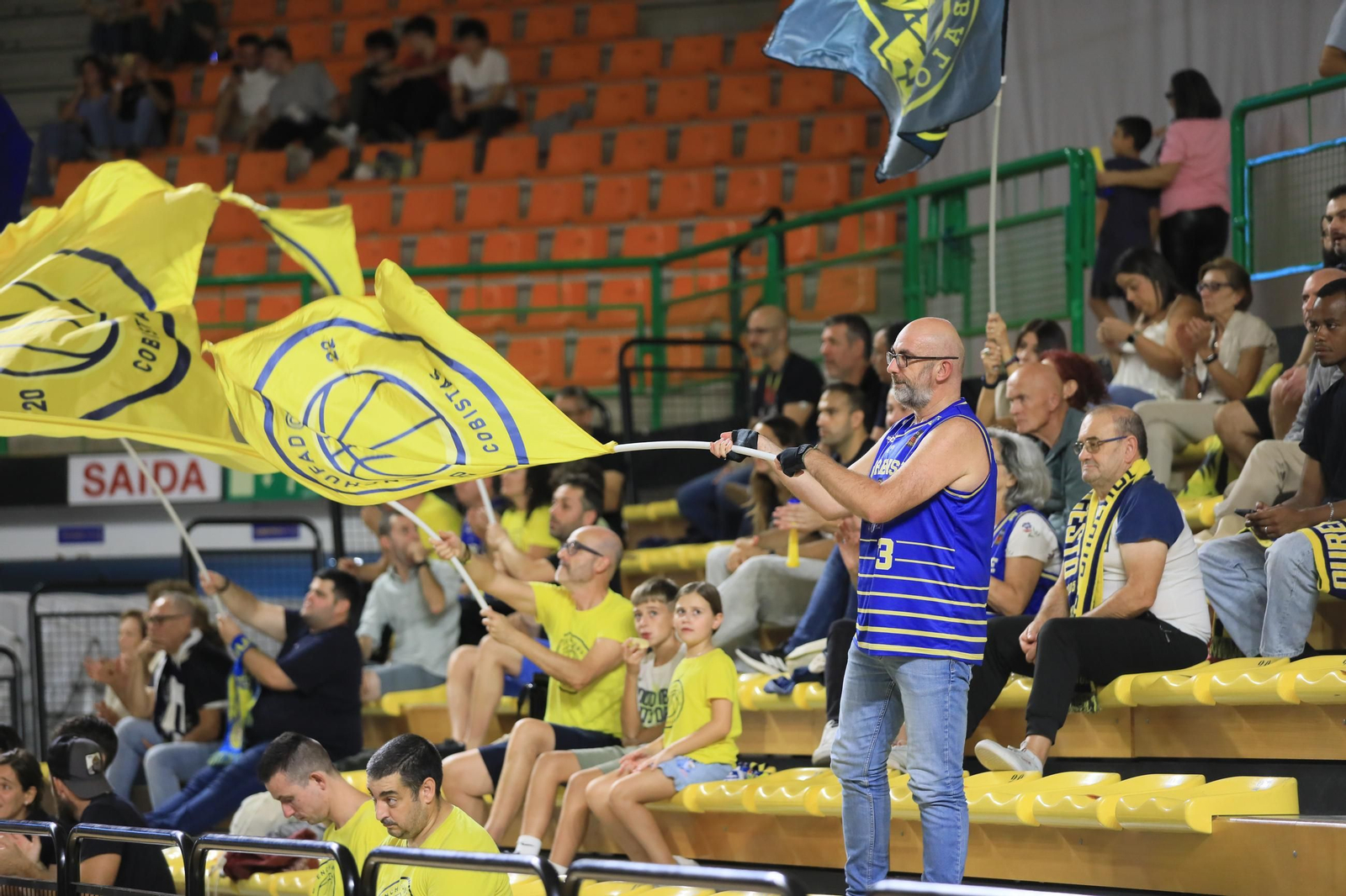 Galería | Noche triste en el Pazo con la derrota del COB ante el Alicante (79-83)