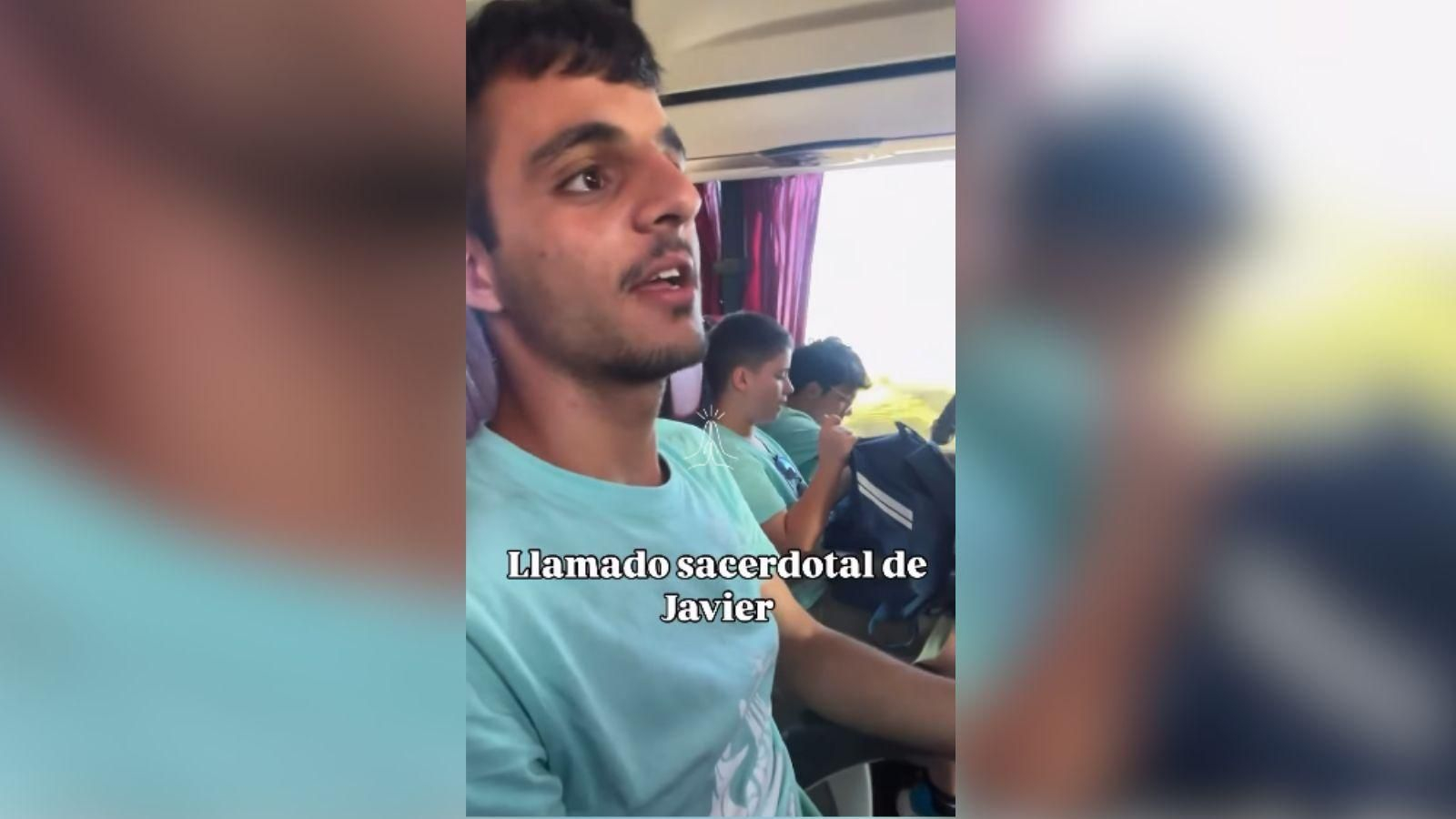 El joven ourensano Javier a la vuelta de ver al papa León XIV en Madrid