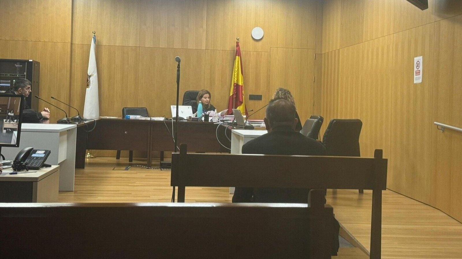 El acusado durante el juicio (Foto: M.C.).