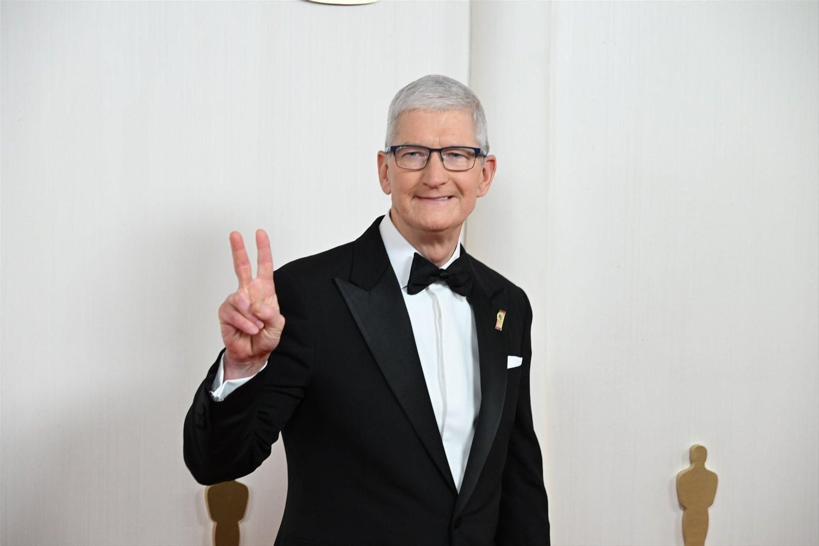 Tim Cook.