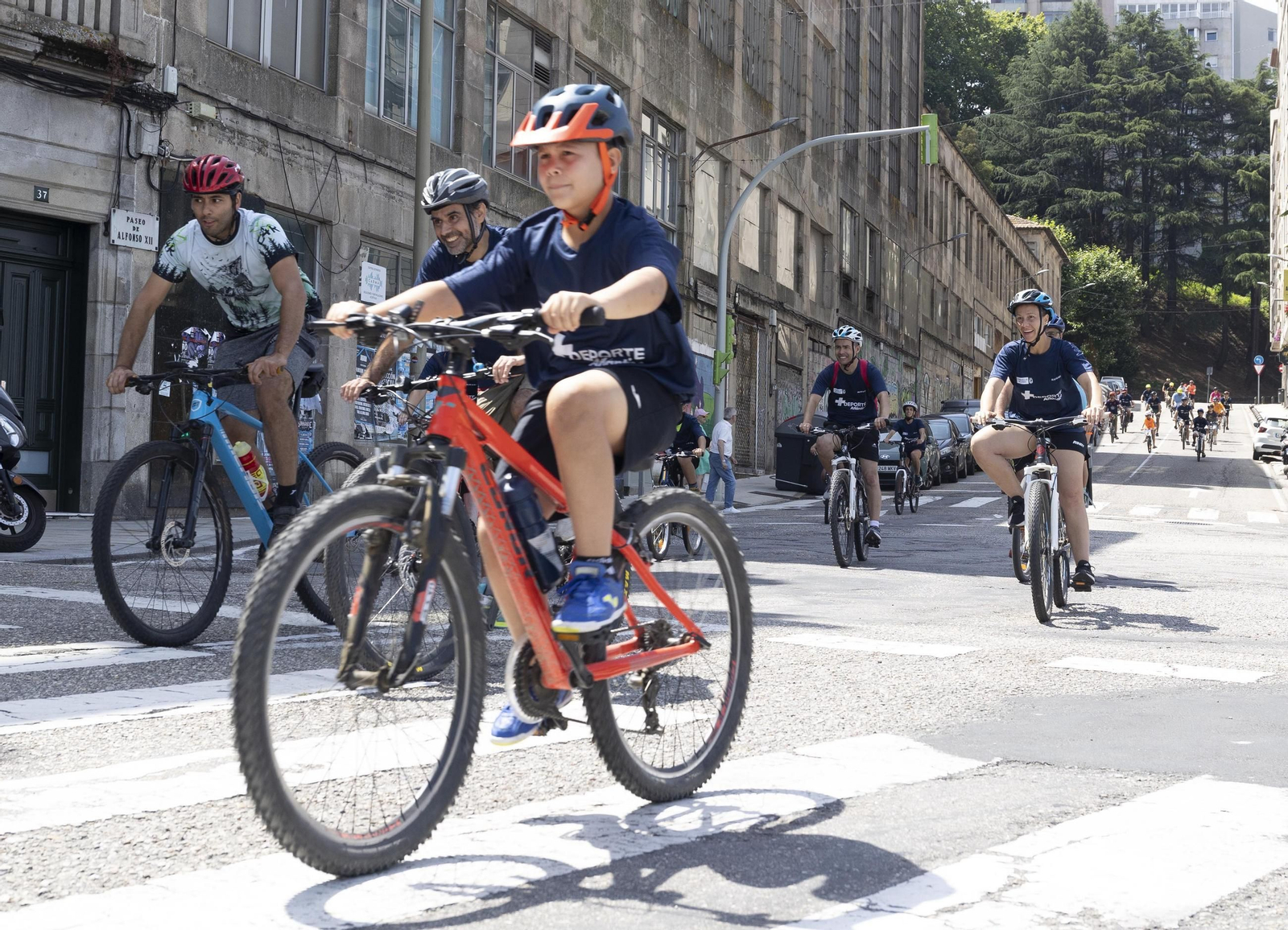 Galería | El ciclismo toma Vigo con la primera edición del Día de la Bici de Atlántico