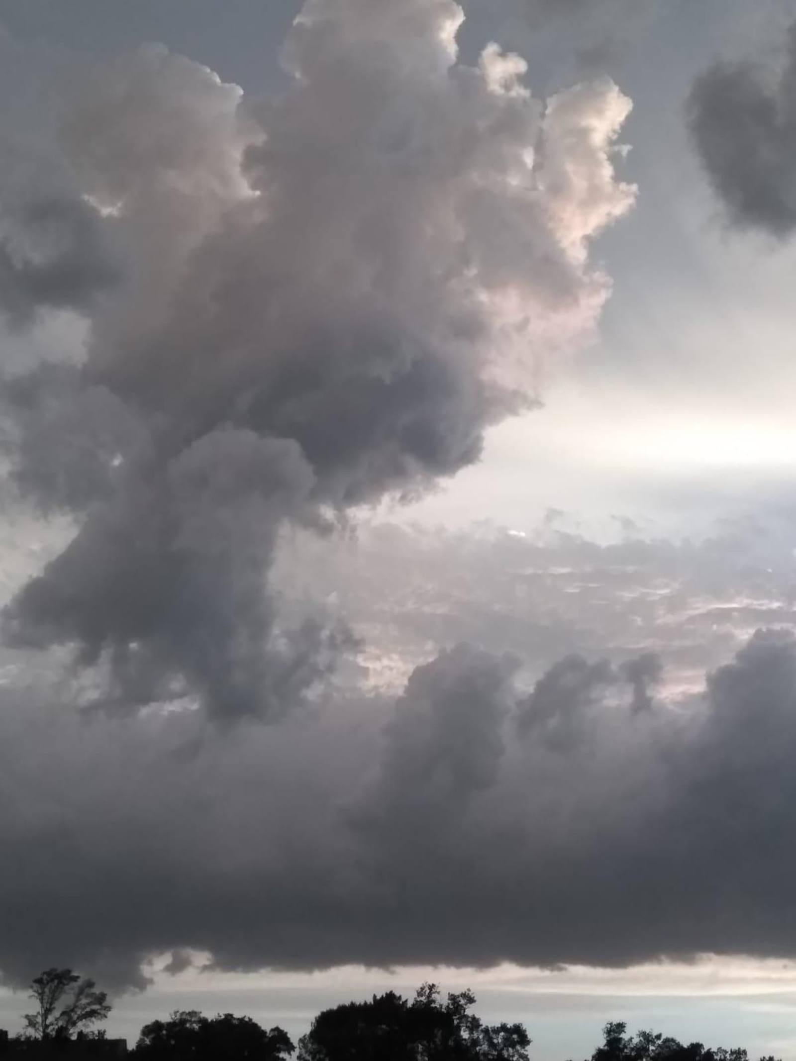 Las tormentas ponen en alerta Ourense 48 horas después de la bomba hídrica.