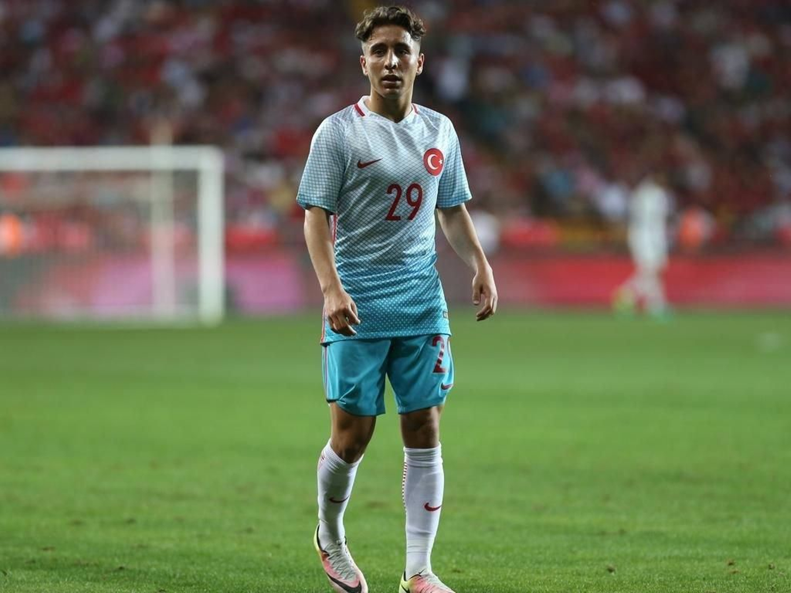 Emre Mor disputó la Eurocopa de Francia 2016 con Turquía cuando tenía sólo 18 años.