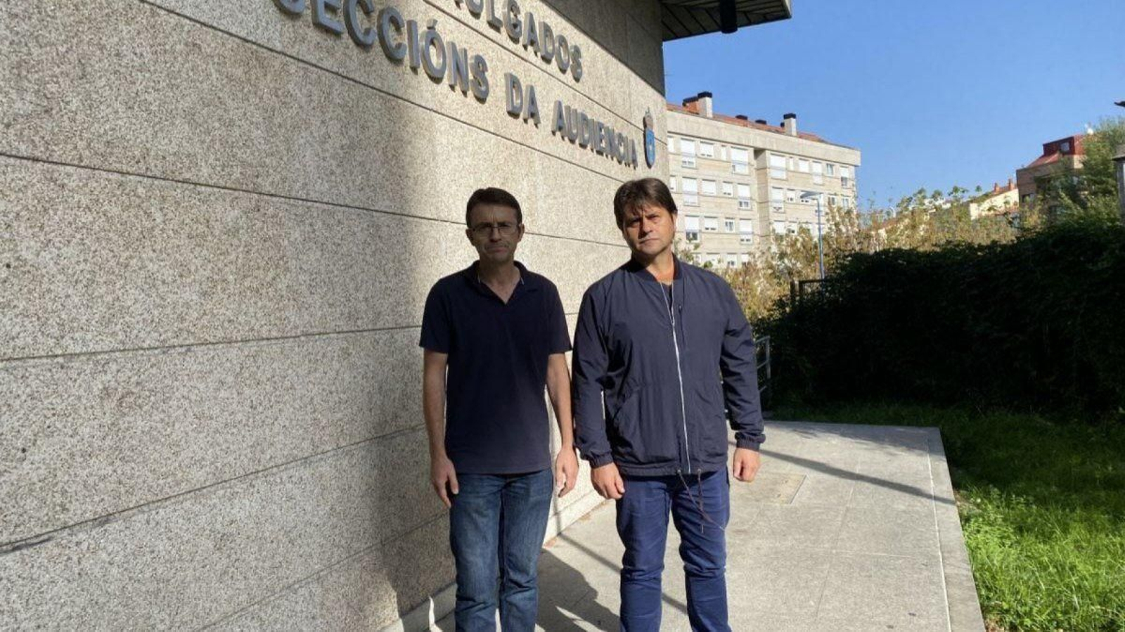 Los hermanos dueños de la vivienda regresaron ayer al juzgado.