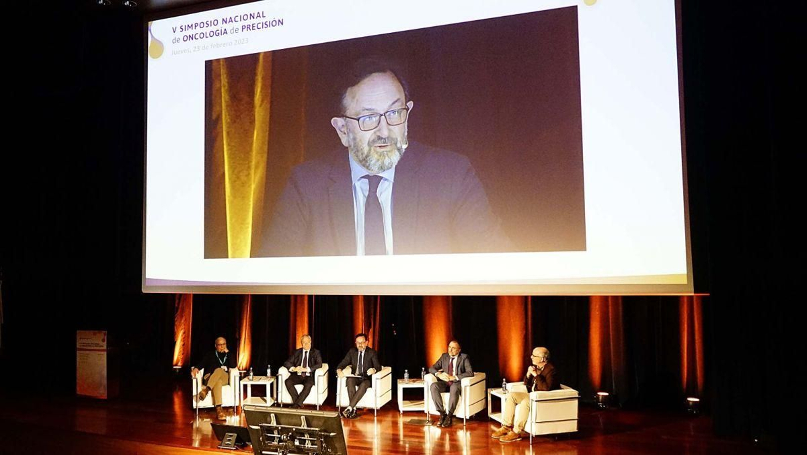 La inauguración del simposio, contó con el conselleiro de Sanidade.