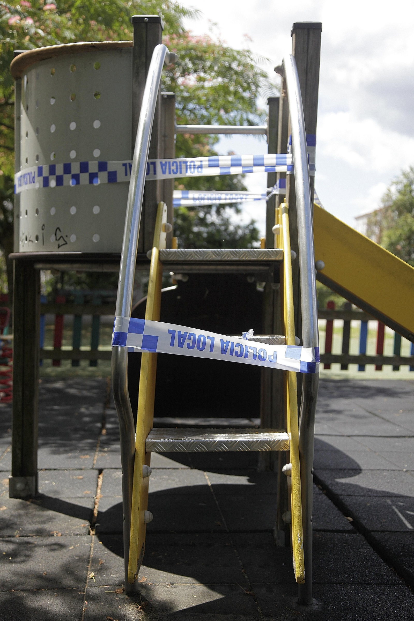 Abandono en el parque de las Zapatillas.
