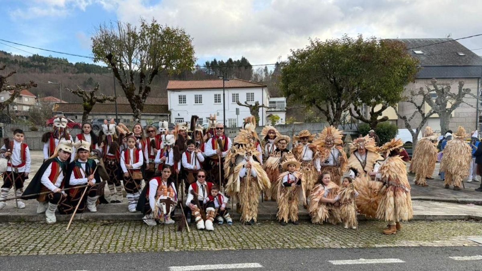 Cabreiros e follateiros no Entroido de Muíños.