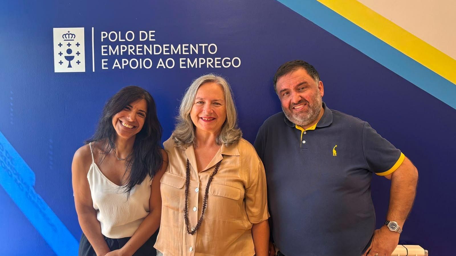 Los técnicos Verónica Ferraro y José Manuel Gómez, y la directora Olga Rivas