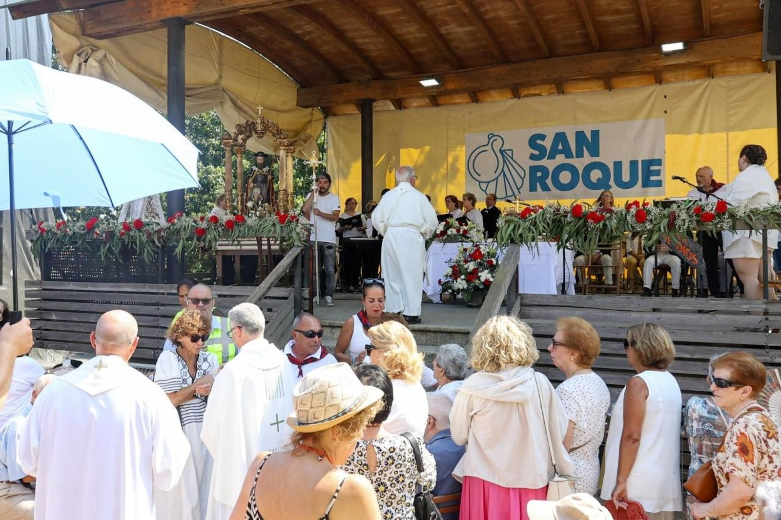 Galería | Vigo se vuelca con San Roque en una jornada marcada por el calor