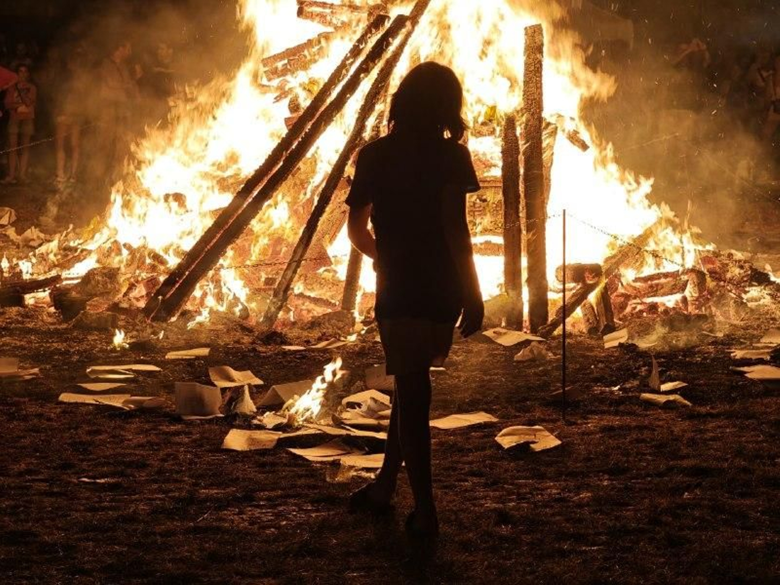 Galería | Las hogueras de San Xoán encienden Vigo y su área
