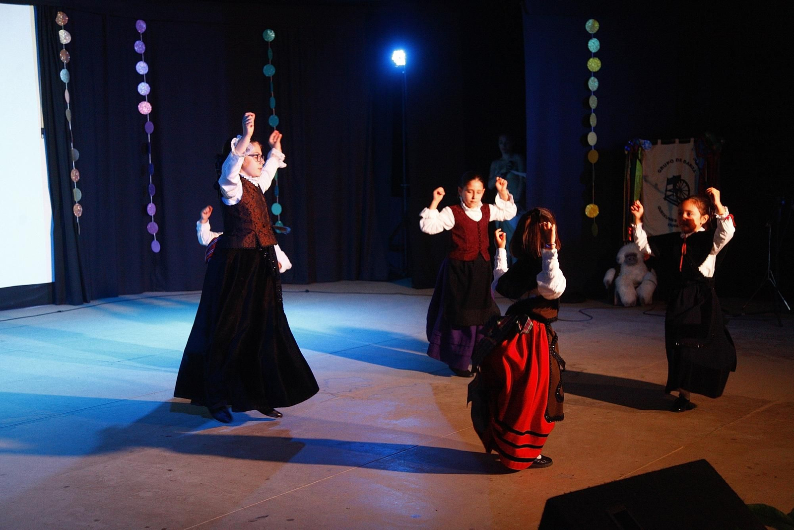 Una de las actuaciones en la sede de Queixume dos Pinos. (MIGUEL ÁNGEL)