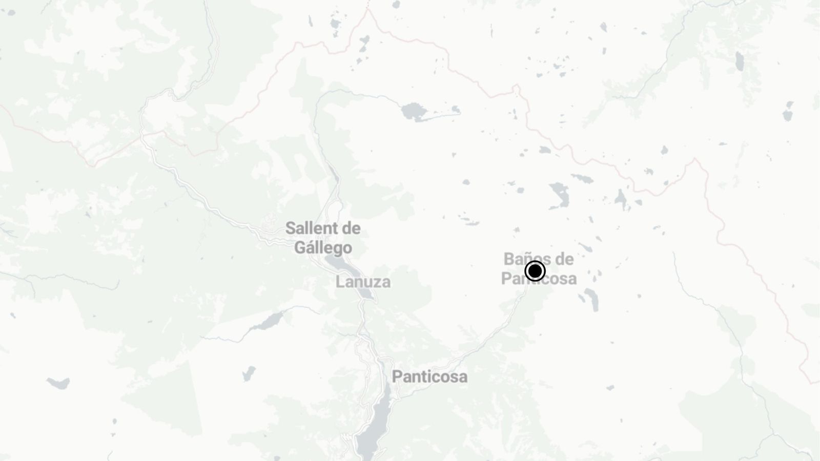 El alud ha caído en las inmediaciones del Balneario de Panticosa.