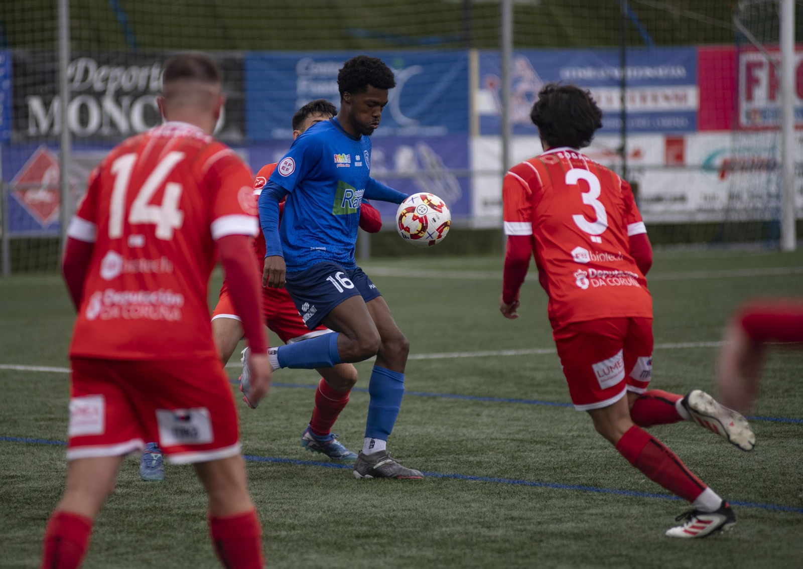 Galería | Victoria para el Barbadás que tendrá que esperar