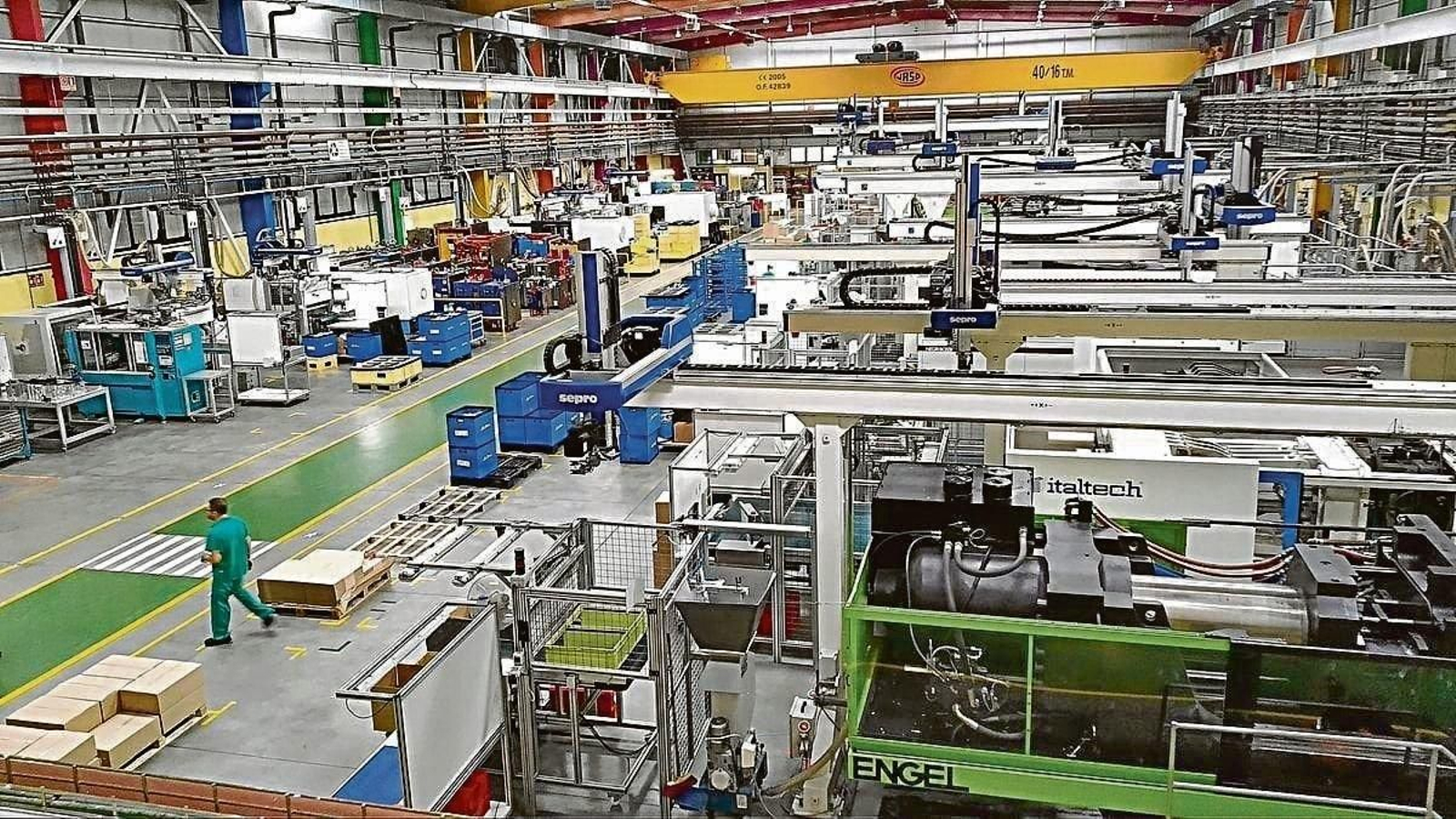 Instalaciones de una de las empresas auxiliares del automóvil en Ourense.