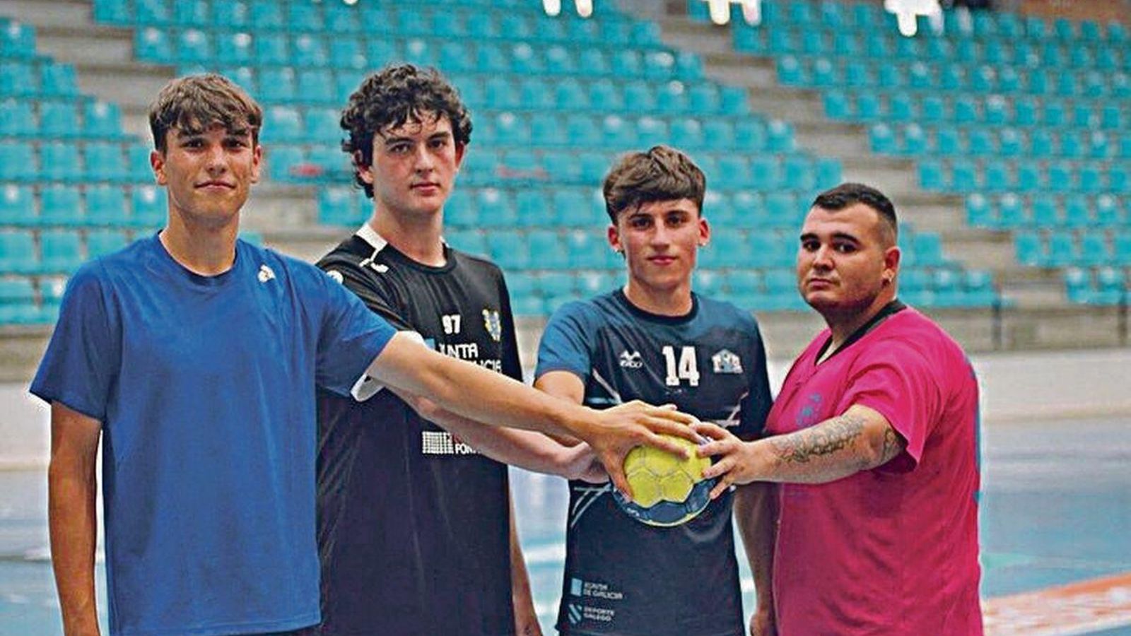 Cuatro incorporaciones del Luceros, filial del Balonmán Cangas.