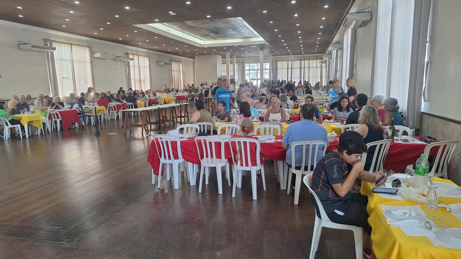 Almuerzo organizado con motivo del 131 aniversario