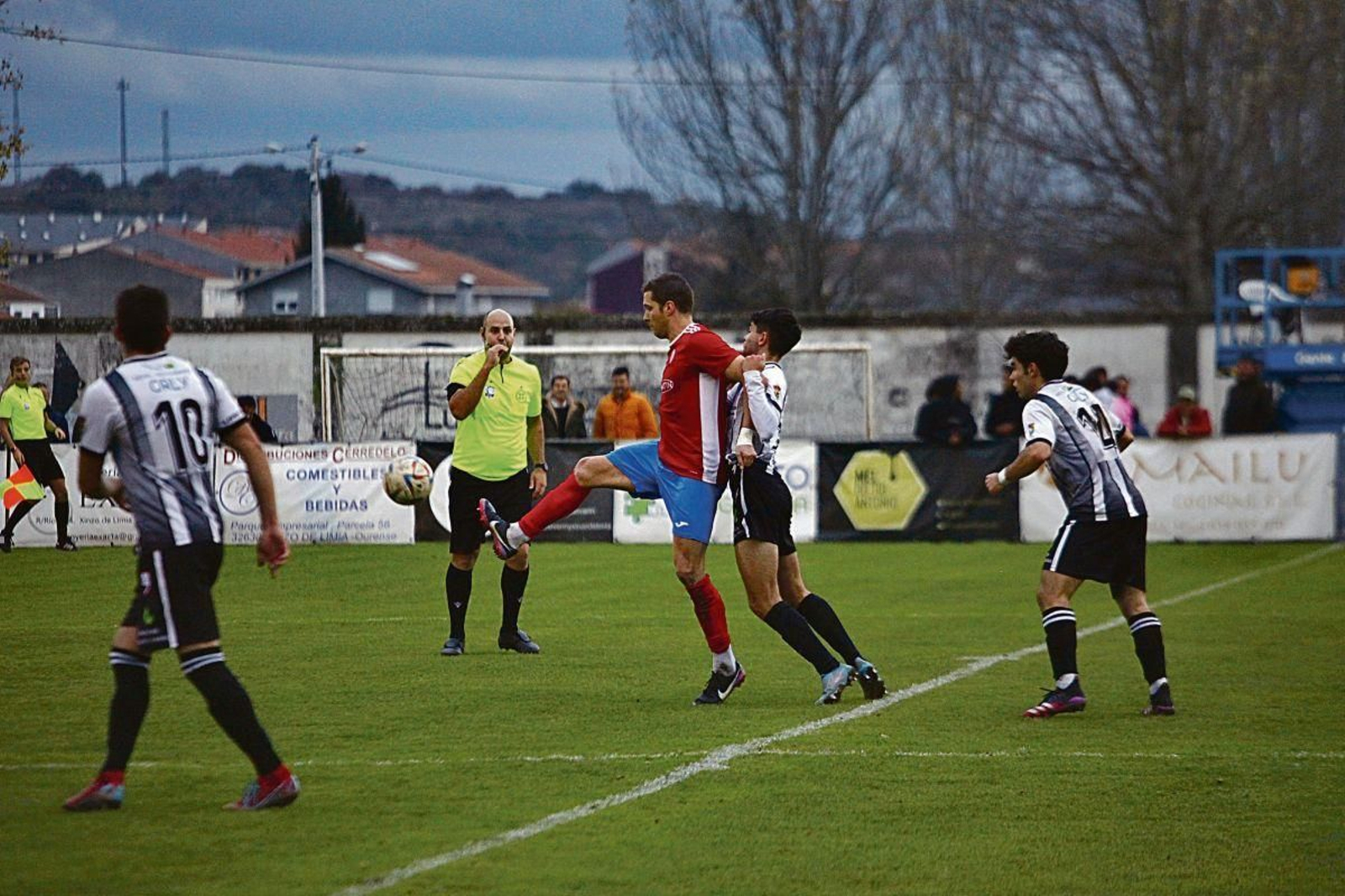 Antela y Verín se enfrentaron en la primera vuelta en A Moreira con victoria de los limianos. MIGUEL ÁNGEL