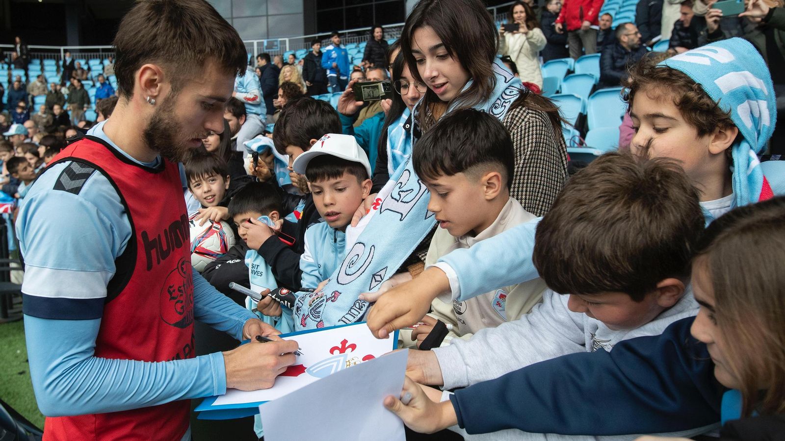 ©VICENTE ALONSO. VIGO. ATLANTICO . 17-04-2025. BALAIDOS ENTRENAMIENTO PORTAS ABERTAS
