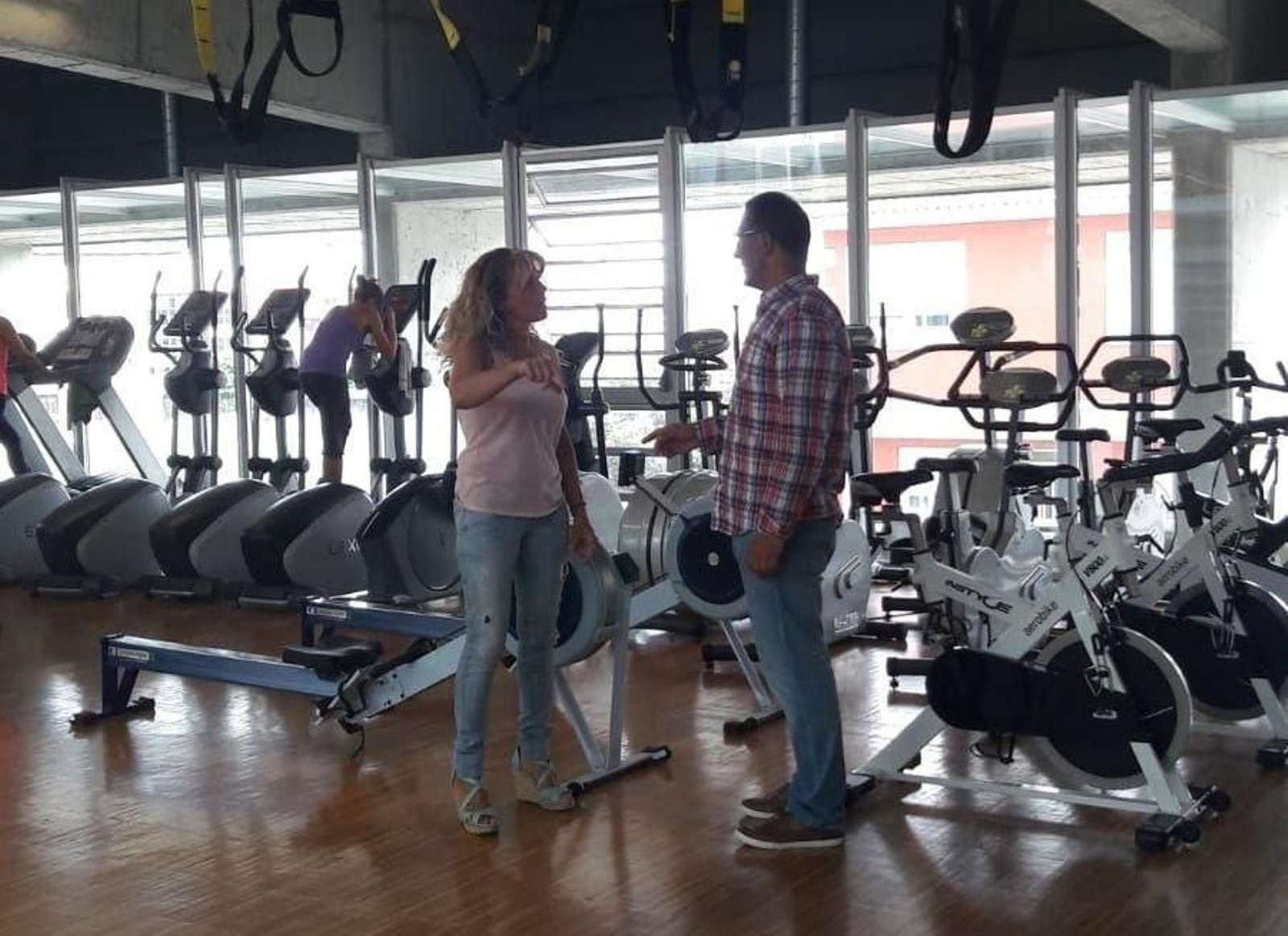 El gimnasio municipal se encuentra dentro de del pabellón, que fue objeto de una reforma integral en 2013.