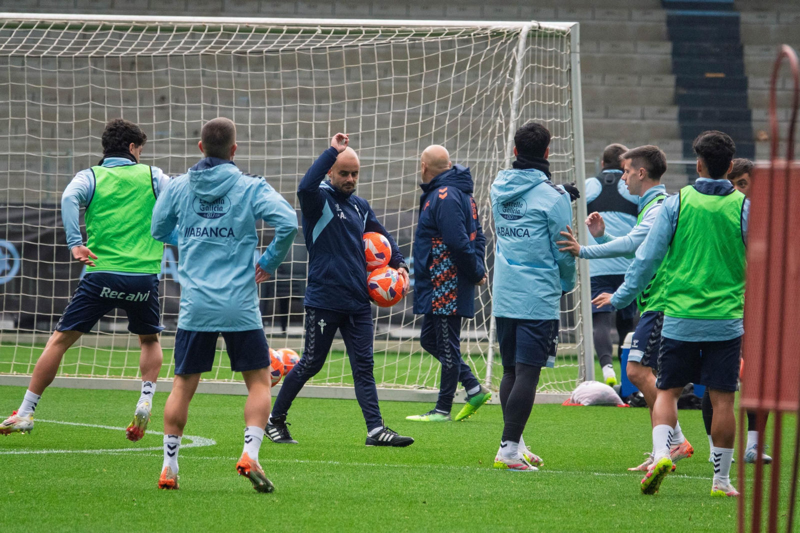 Galería | Entrenamiento multitudinario del Celta en Balaídos