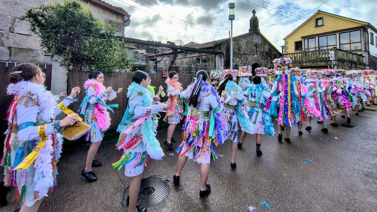 Os máis cativos tamén bailaron.