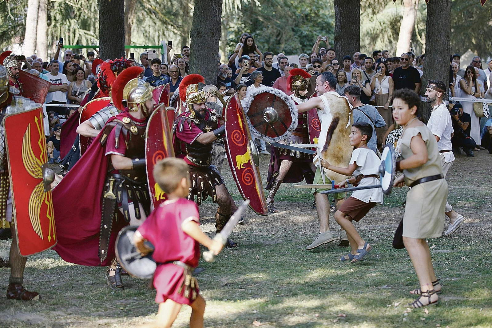 La batalla final ante la atenta mirada de cientos de espectadores.