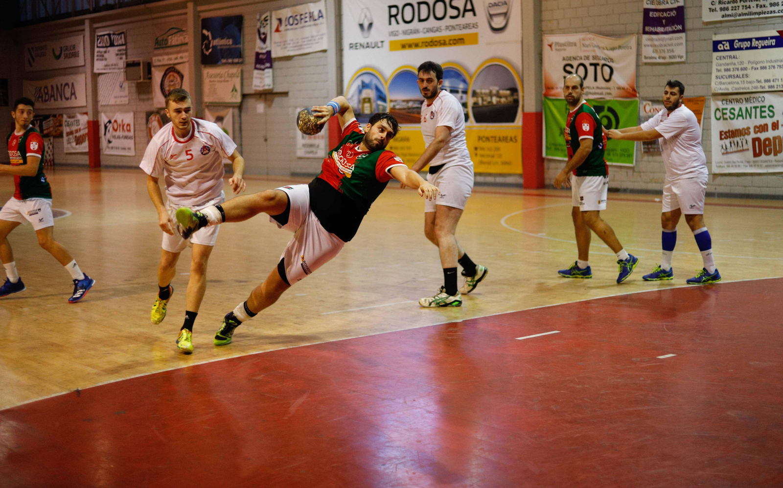 El Rodosa Chapela venció con claridad al Calmear Rasoeiro por 23-33.