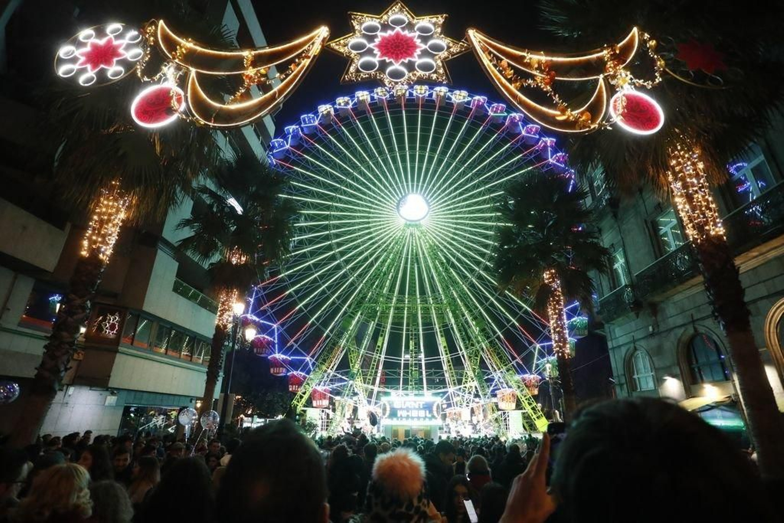 Los turistas invaden Vigo en el Puente133