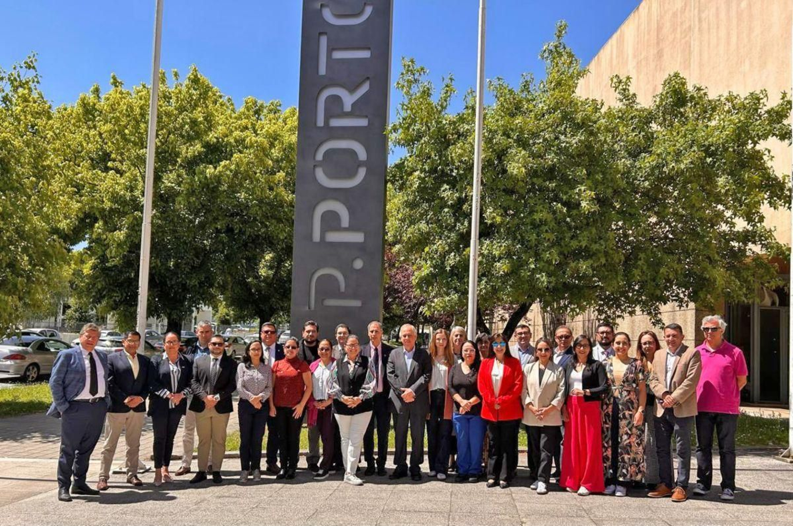 Socios del proyecto durante su reunión para la presentación.