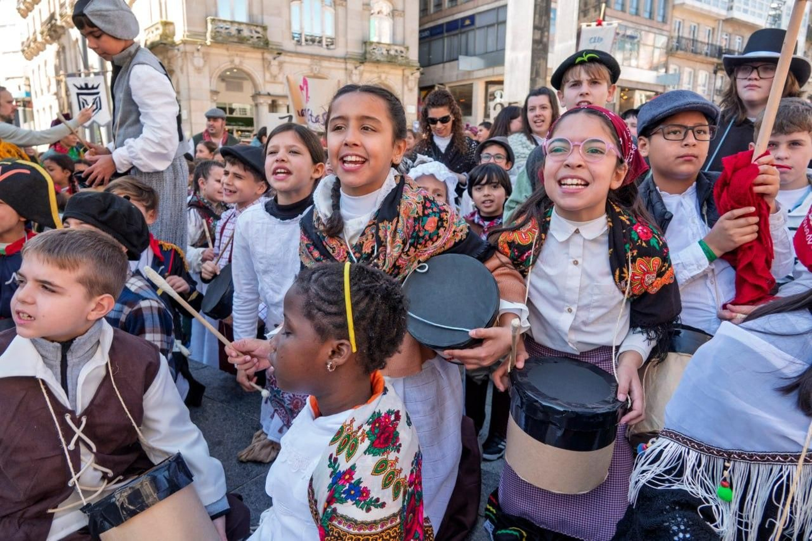 Galería | Cientos de niños toman Vigo por la Reconquistiña