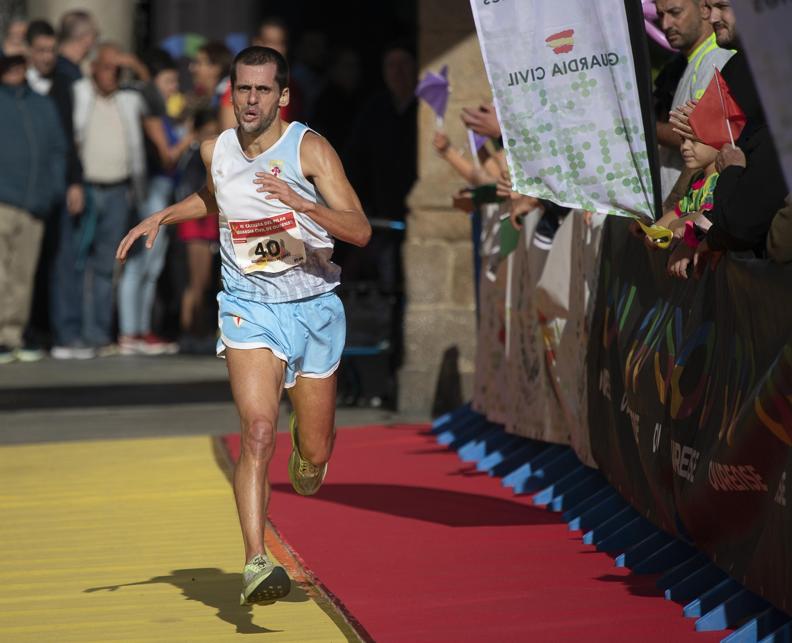 Galería | Ourense disfruta de la Carrera de la Guardía Civil un año más