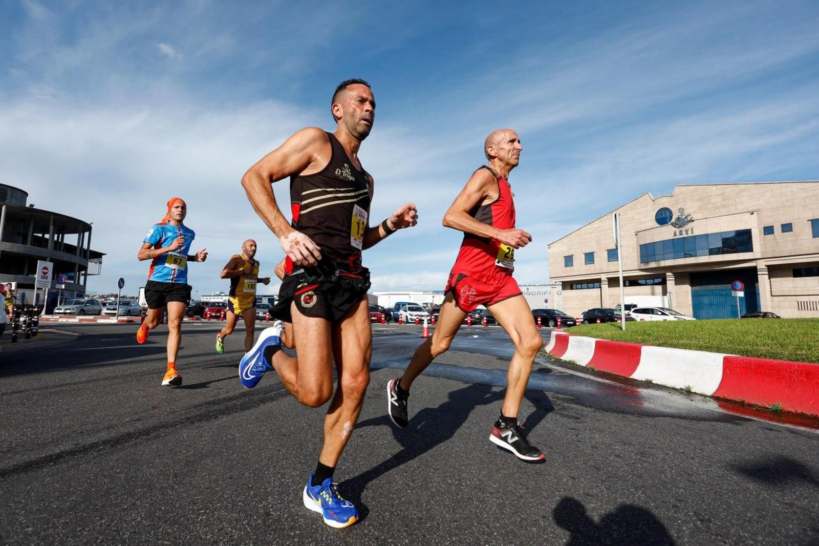 Popular carrera de 10km de O Berbés. // Jorge Santomé